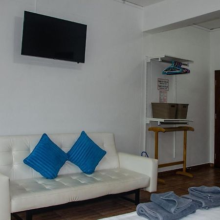 Allstar Guesthouse Karon Екстериор снимка