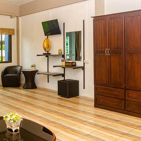 Allstar Guesthouse Karon Екстериор снимка