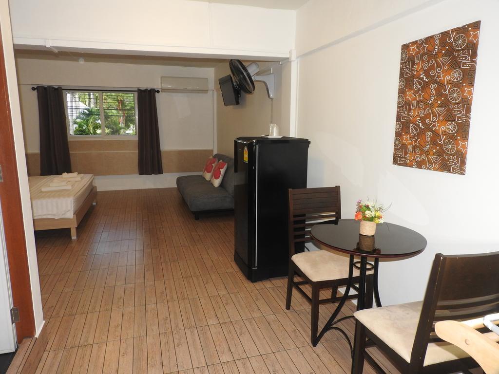 Allstar Guesthouse Karon Екстериор снимка