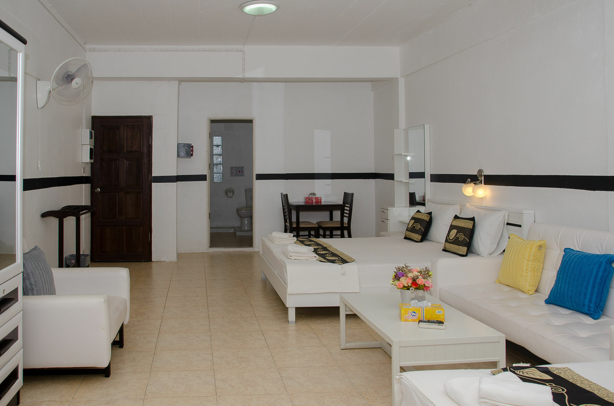 Allstar Guesthouse Karon Екстериор снимка