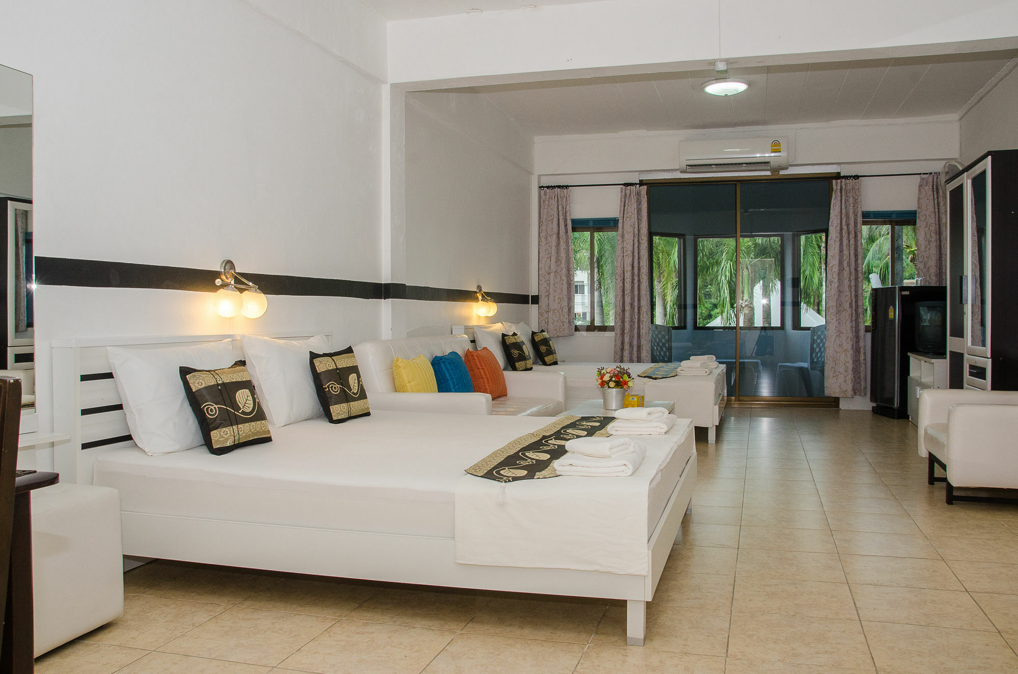 Allstar Guesthouse Karon Екстериор снимка