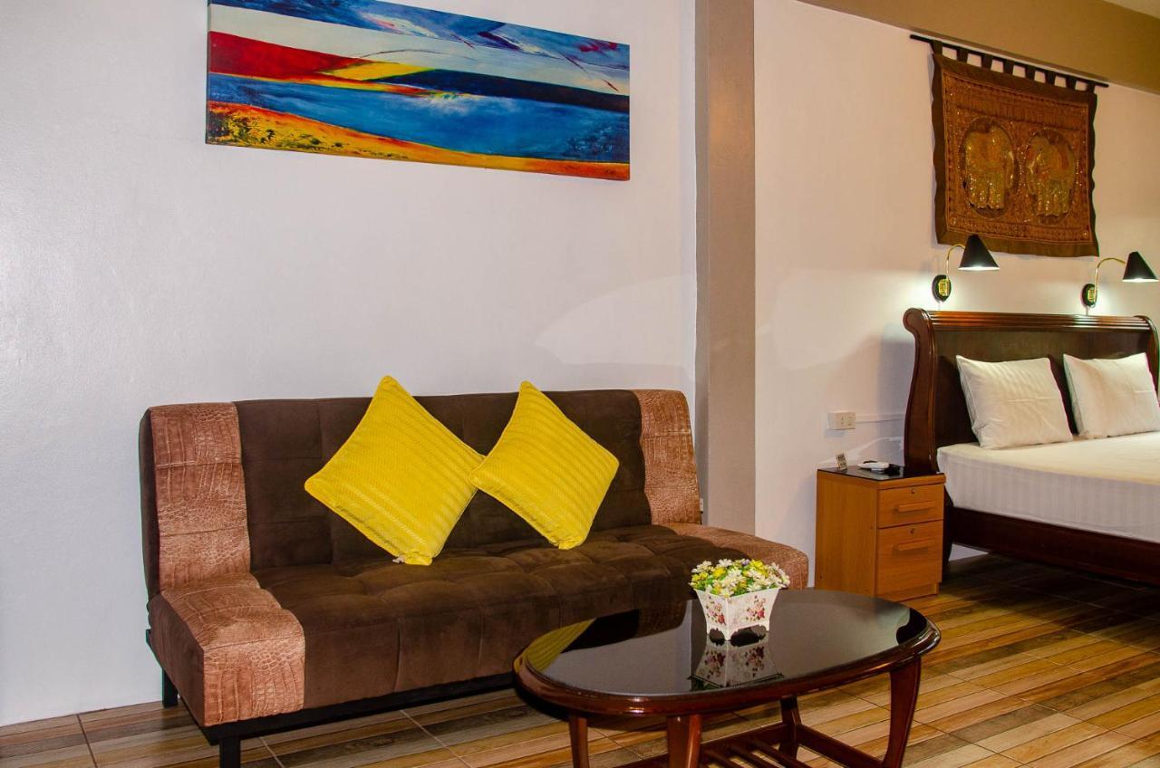 Allstar Guesthouse Karon Екстериор снимка