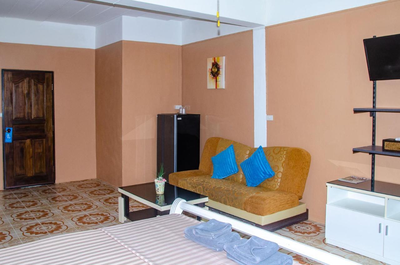Allstar Guesthouse Karon Екстериор снимка